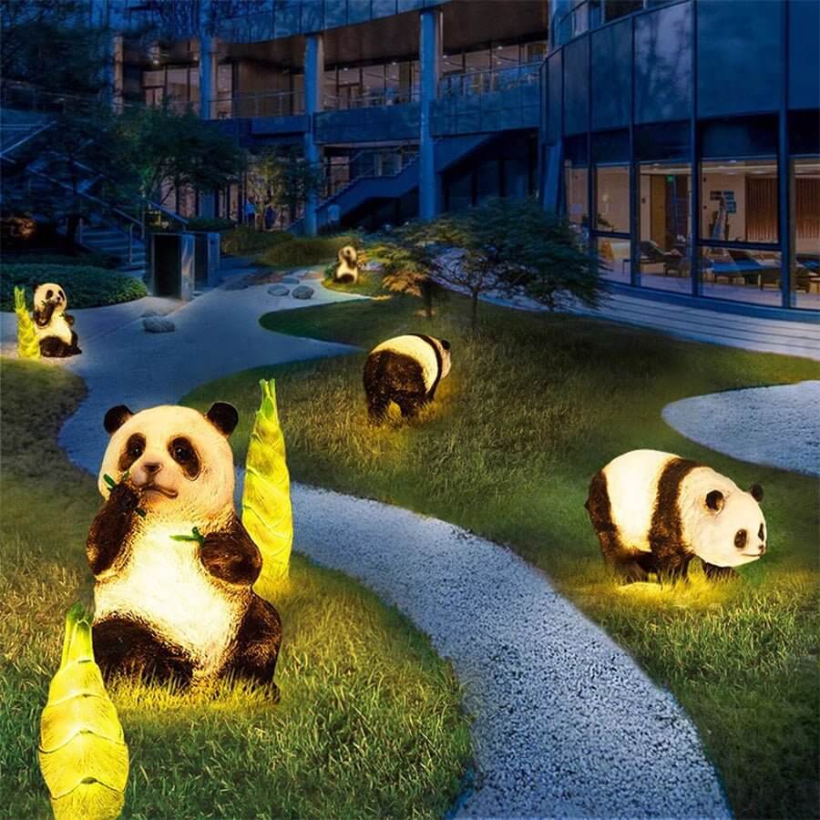FENWICK PANDA GARDEN SENTINEL WITH BAMBOO GLOW