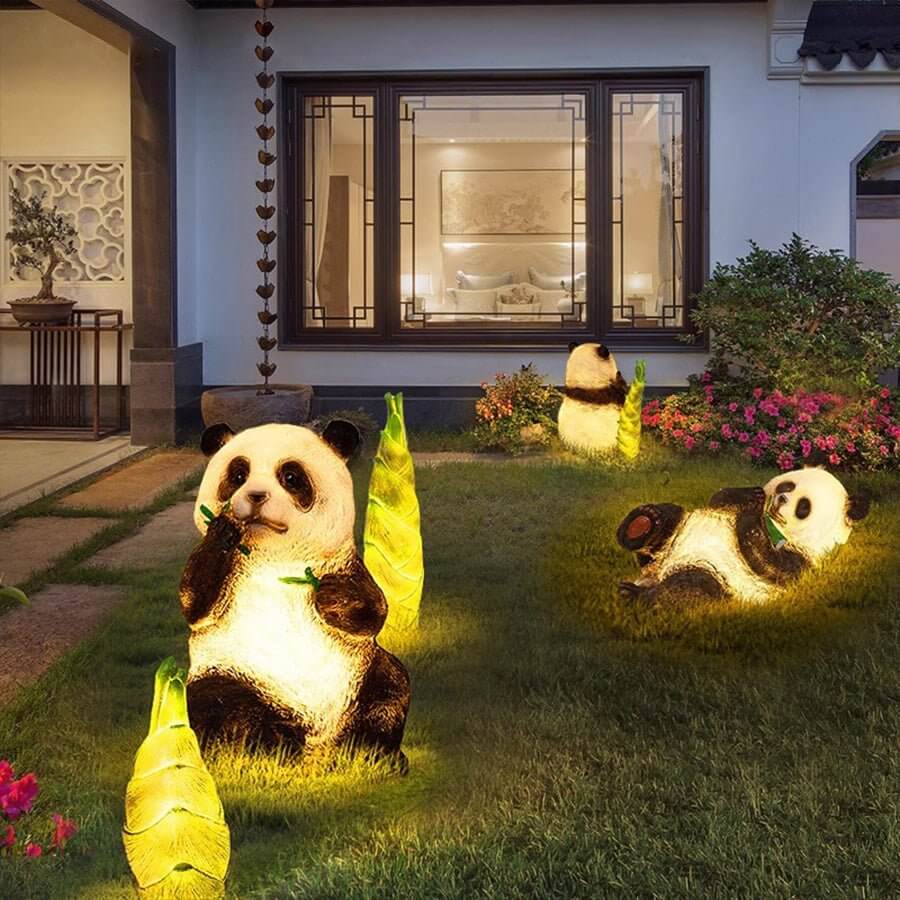 FENWICK PANDA GARDEN SENTINEL WITH BAMBOO GLOW