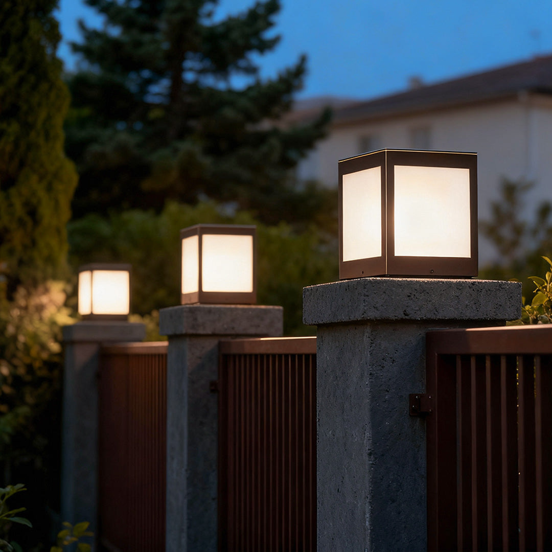 WINCHESTER COPPER-FINISHED GLASS SQUARE OUTDOOR COLUMN LIGHT