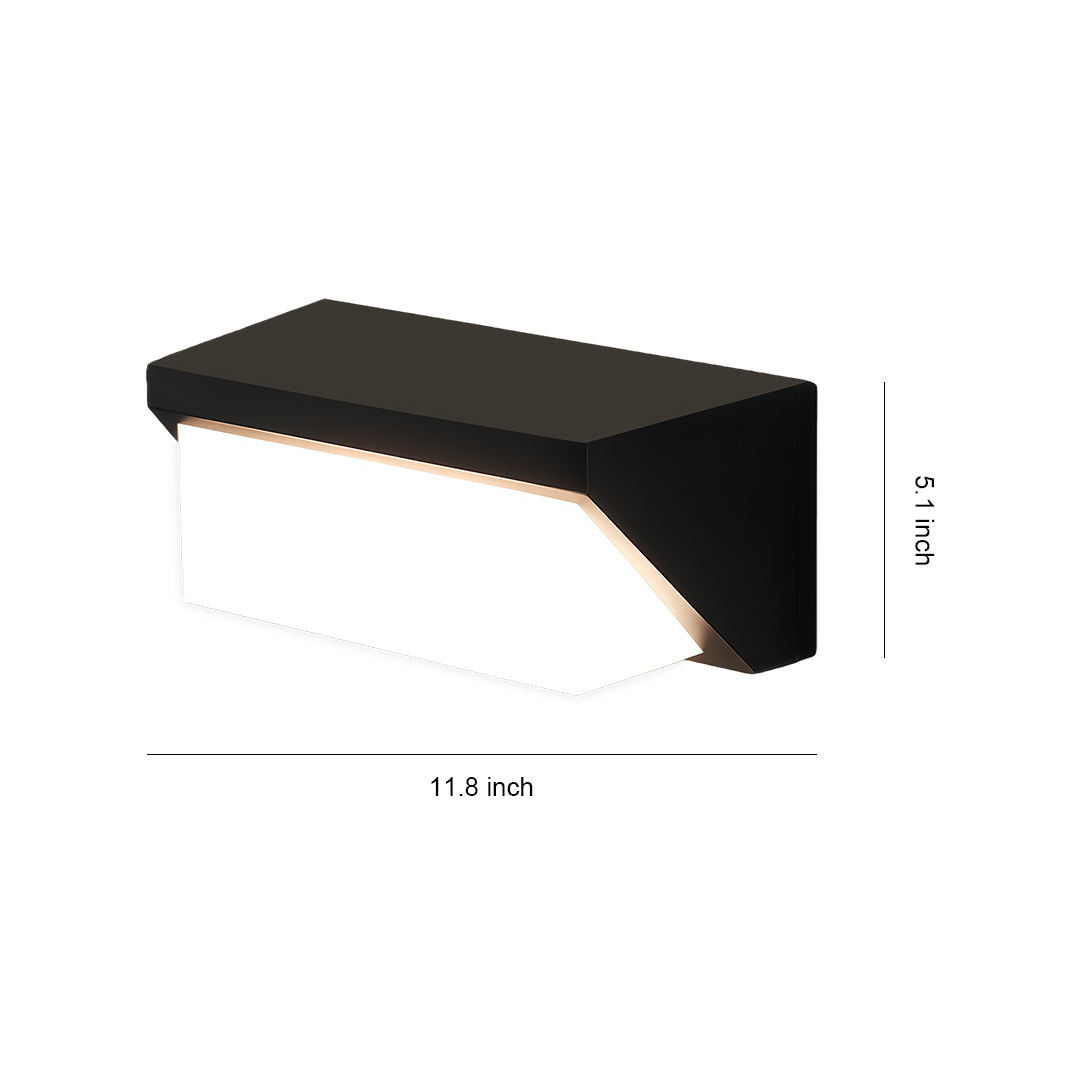 CHATHAM SOLAR-POWERED OUTDOOR WALL LANTERN