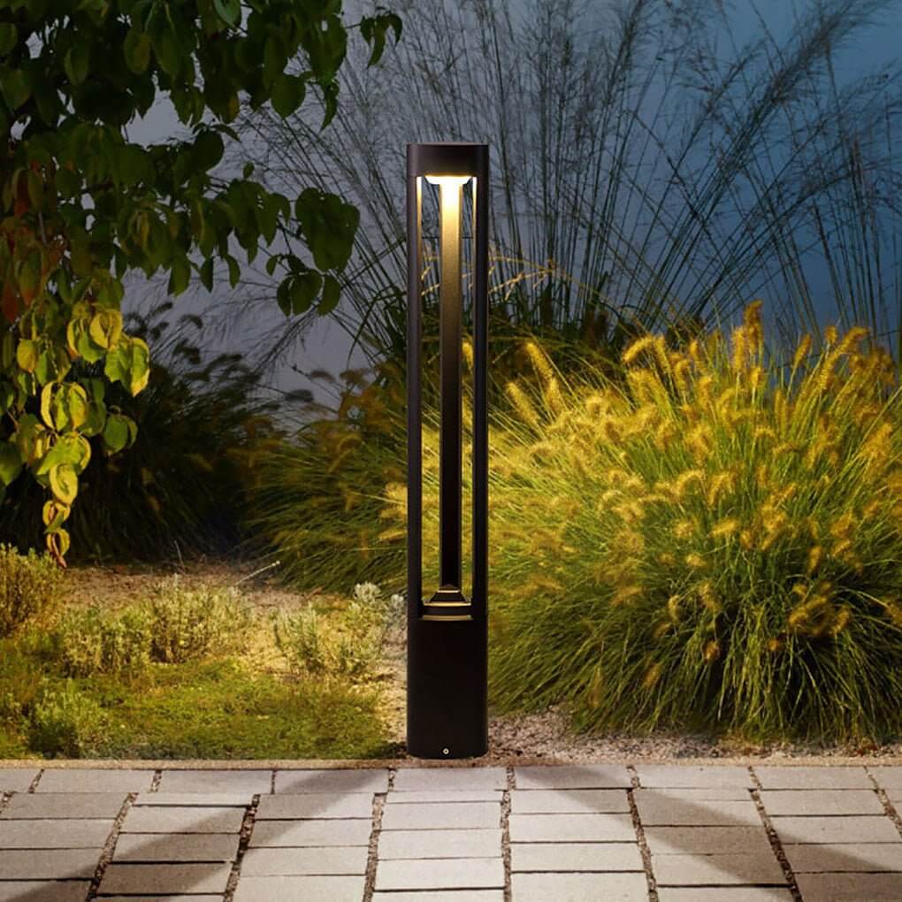 WINDSOR TRIO LUMINAIRE - THREE-FACED LED BOLLARD LIGHT