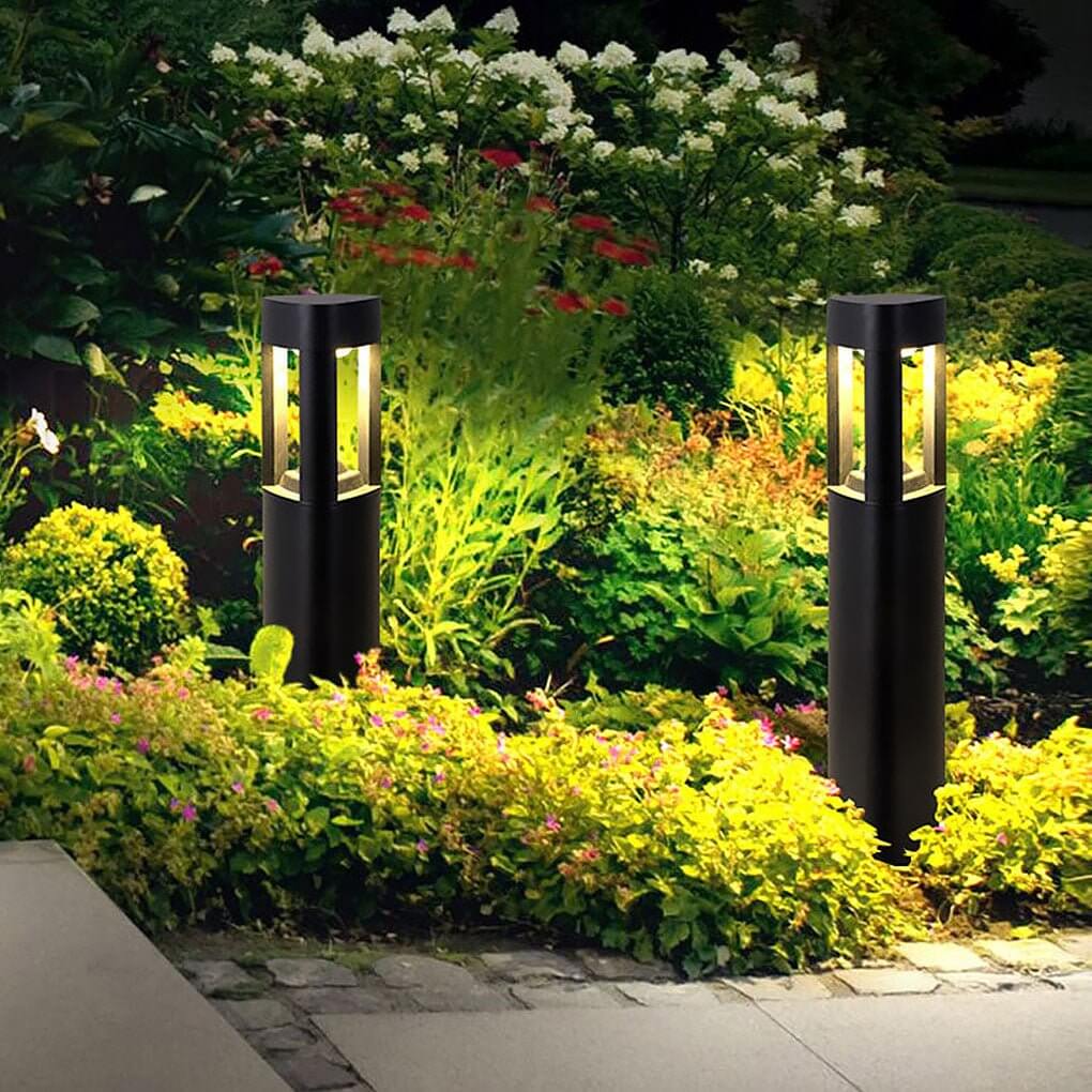 WINDSOR TRIO LUMINAIRE - THREE-FACED LED BOLLARD LIGHT