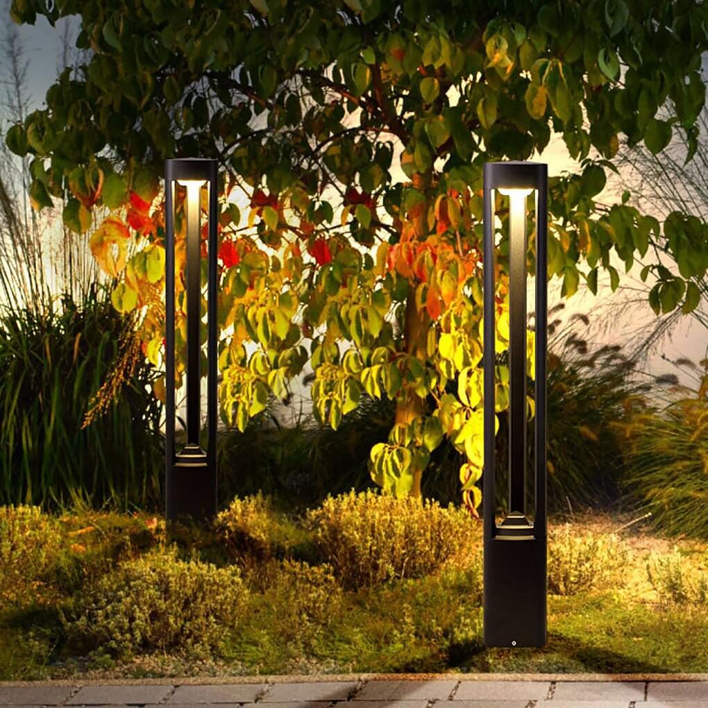 WINDSOR TRIO LUMINAIRE - THREE-FACED LED BOLLARD LIGHT
