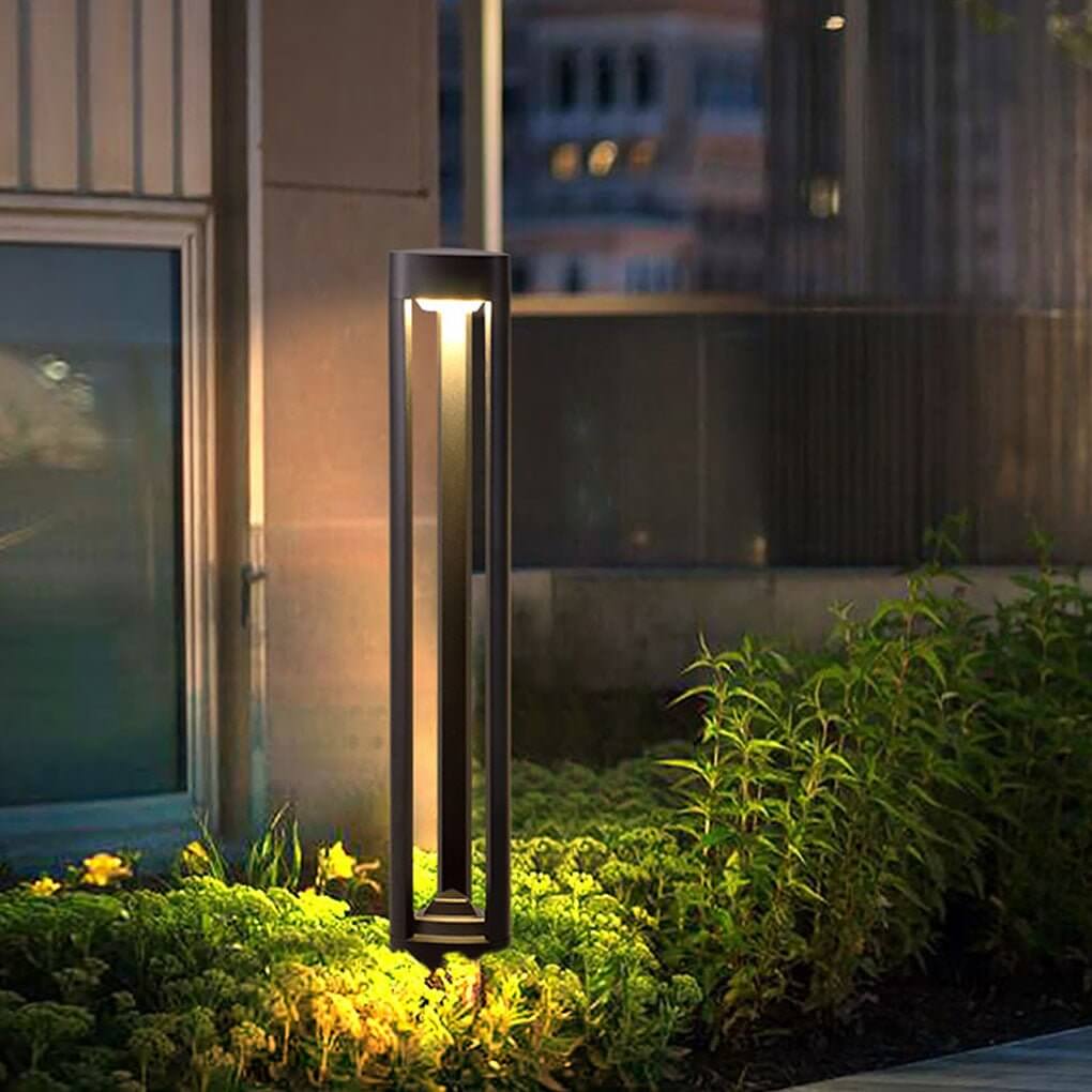 WINDSOR TRIO LUMINAIRE - THREE-FACED LED BOLLARD LIGHT