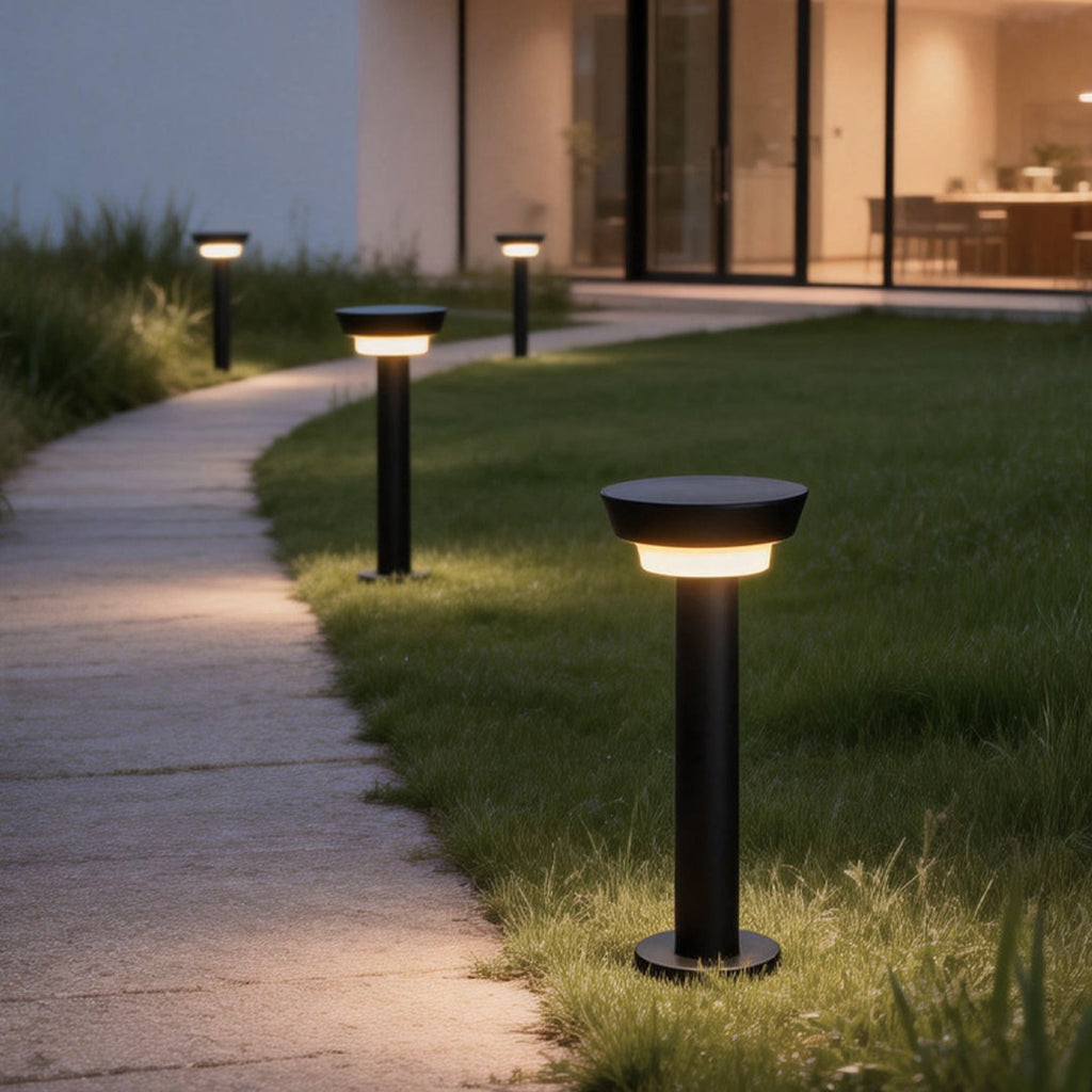 RAVENSCROFT SOLAR GARDEN COLUMNS WITH LUMINOUS GLOW