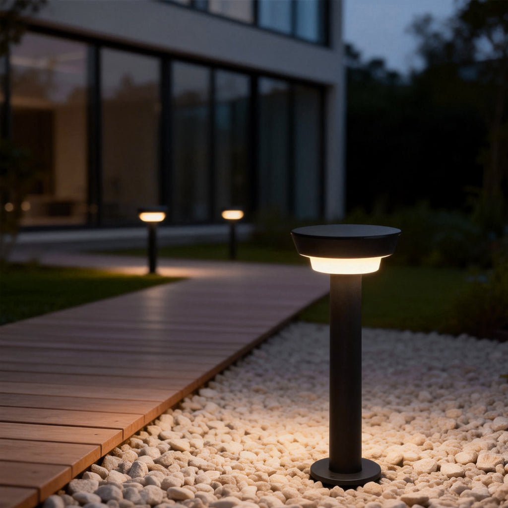 RAVENSCROFT SOLAR GARDEN COLUMNS WITH LUMINOUS GLOW