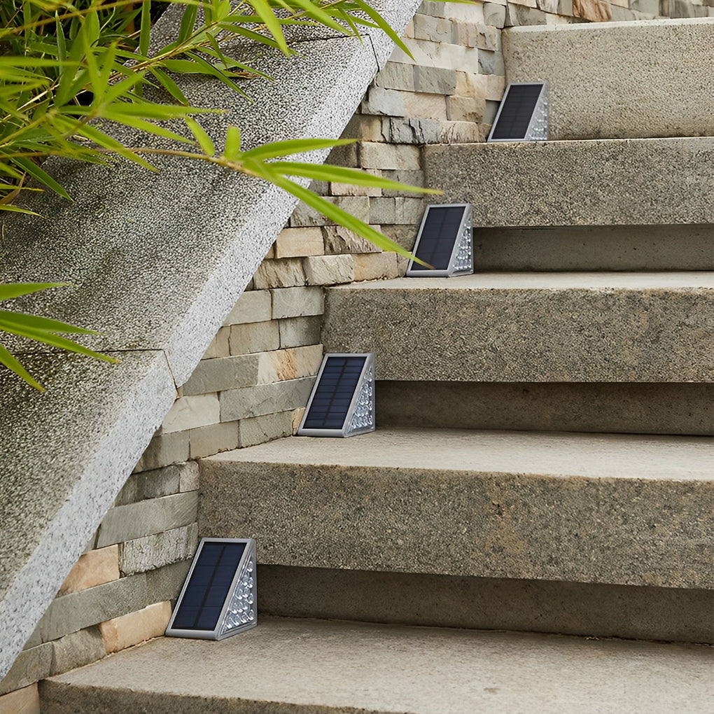 WINDSOR TRIAD OUTDOOR STEP ILLUMINATOR - MODERN WATER-RESISTANT SOLAR LIGHT