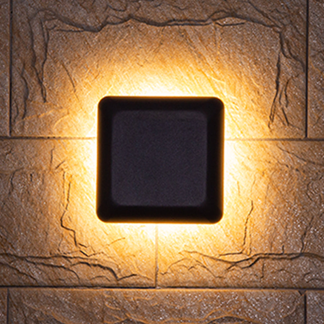 WINTHORPE WEATHERPROOF GEOMETRIC WALL LANTERN