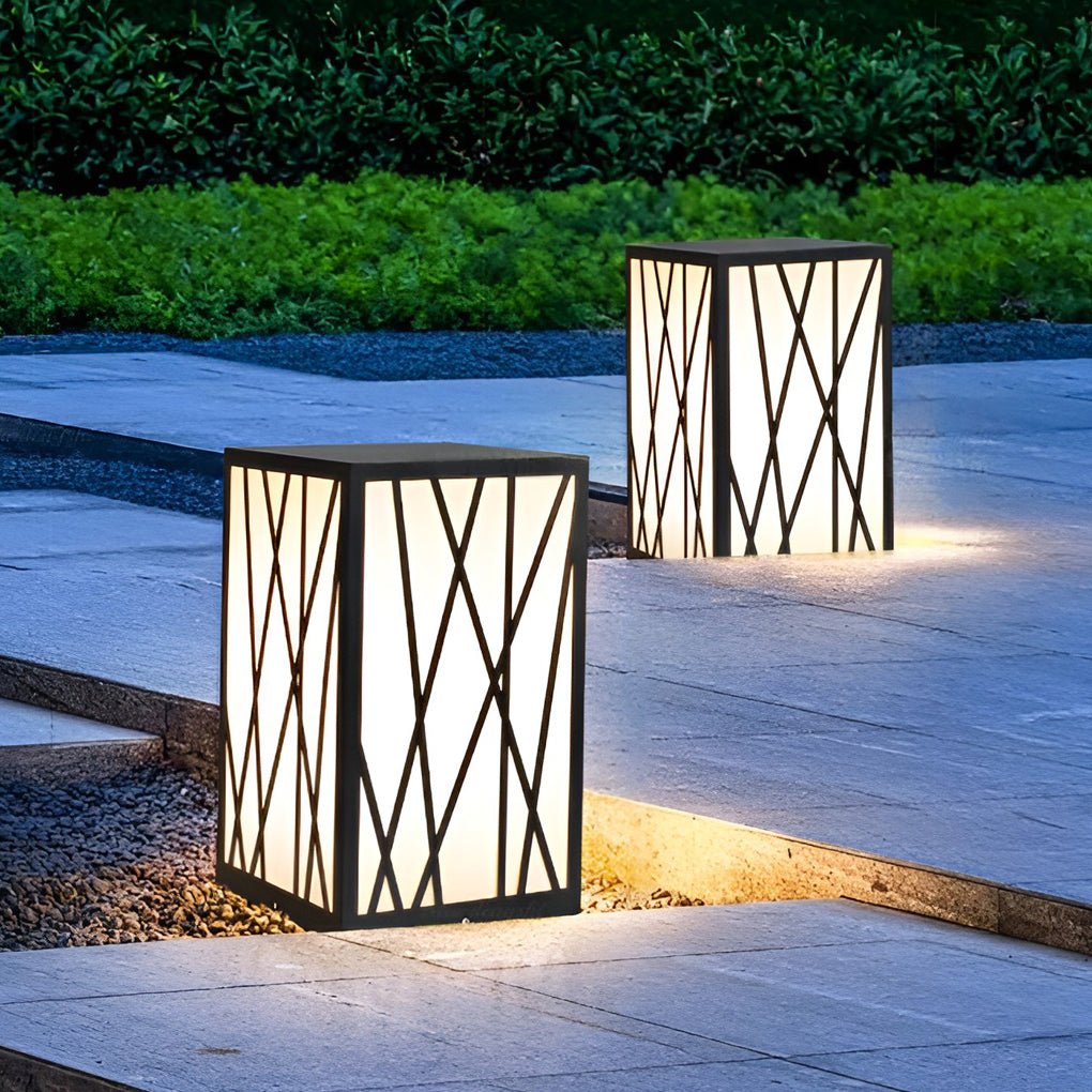 BRAMBLETON 20W SQUARE SOLAR BOLLARD WITH GEOMETRIC LAMPSHADE