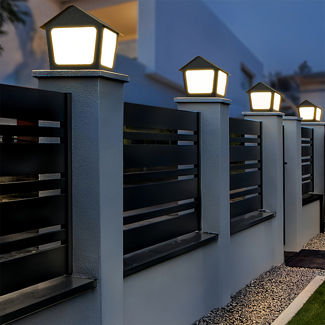 WINDSOR GARDEN POST ILLUMINATORS - ARTISANAL SCULPTED LIGHTS FOR OUTDOOR SPACES