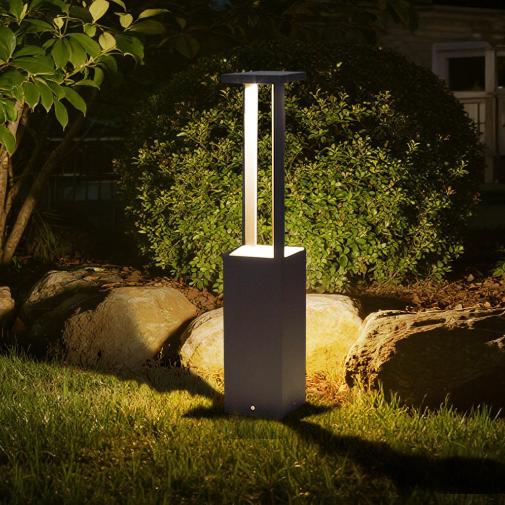 RAVENSHIRE CUTOUT ILLUMINATED GARDEN PILLAR