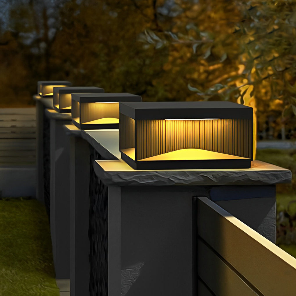 WINDSOR HARBOR SQUARE METAL STRIPED SOLAR GARDEN LIGHT