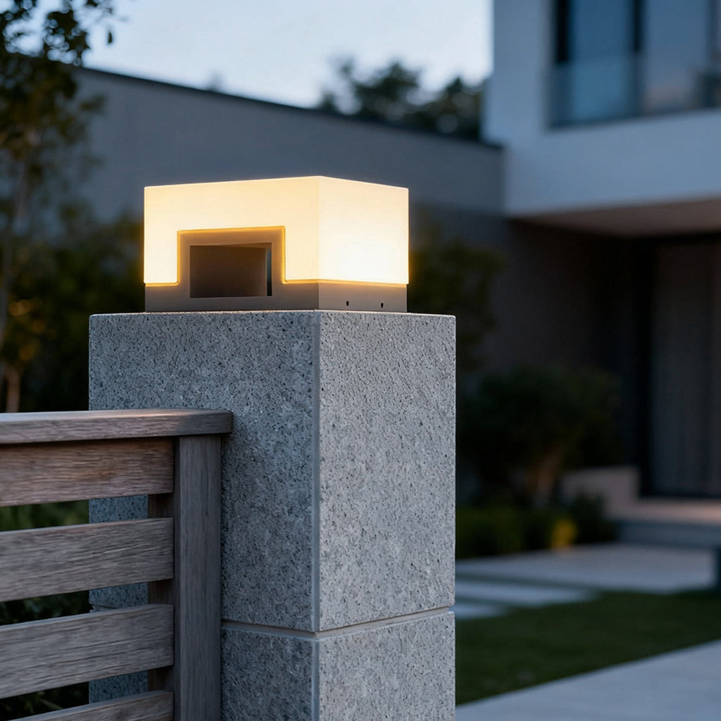 FENWICK SQUARE OUTDOOR LED ILLUMINATOR