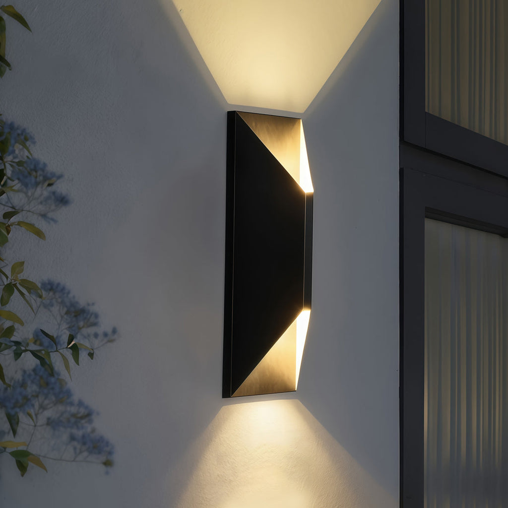 WINDSOR HORIZON STAINLESS LED WALL SCONCE