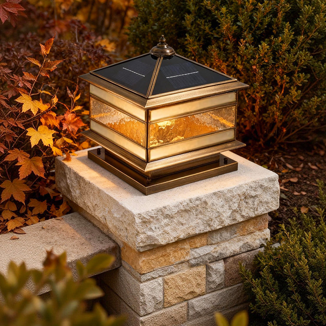 BRADSHAW COPPER-CRESTED SOLAR FENCE ILLUMINATOR
