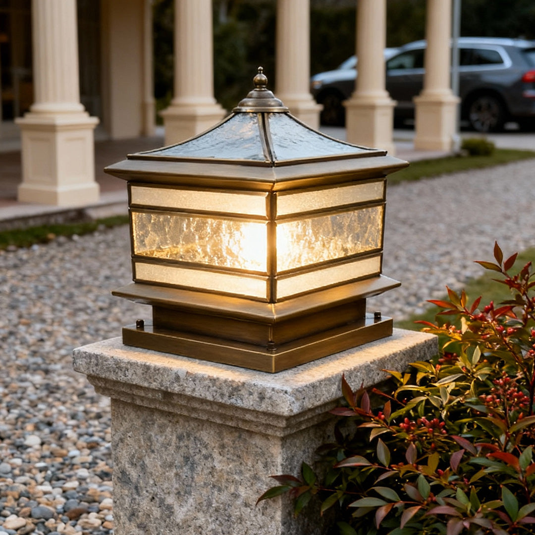 BRADSHAW COPPER-CRESTED SOLAR FENCE ILLUMINATOR