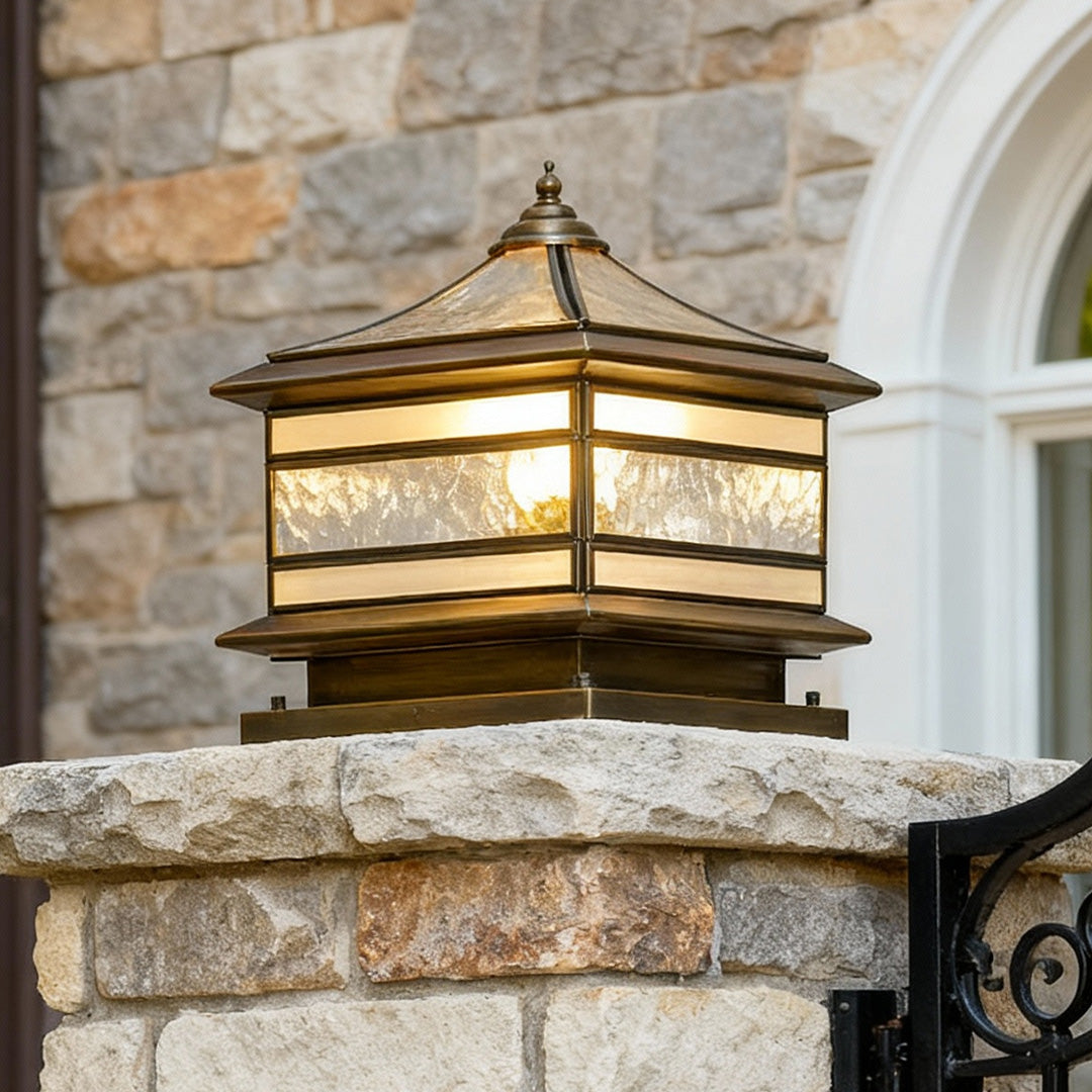 BRADSHAW COPPER-CRESTED SOLAR FENCE ILLUMINATOR