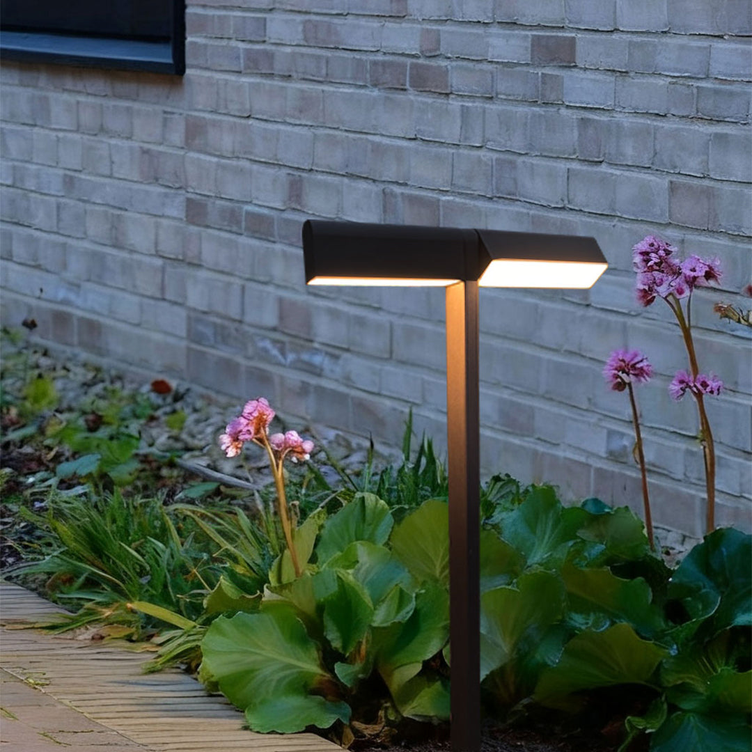 WHITBY ALUMINUM GARDEN PATH LIGHTING WITH WATER-RESISTANT DESIGN