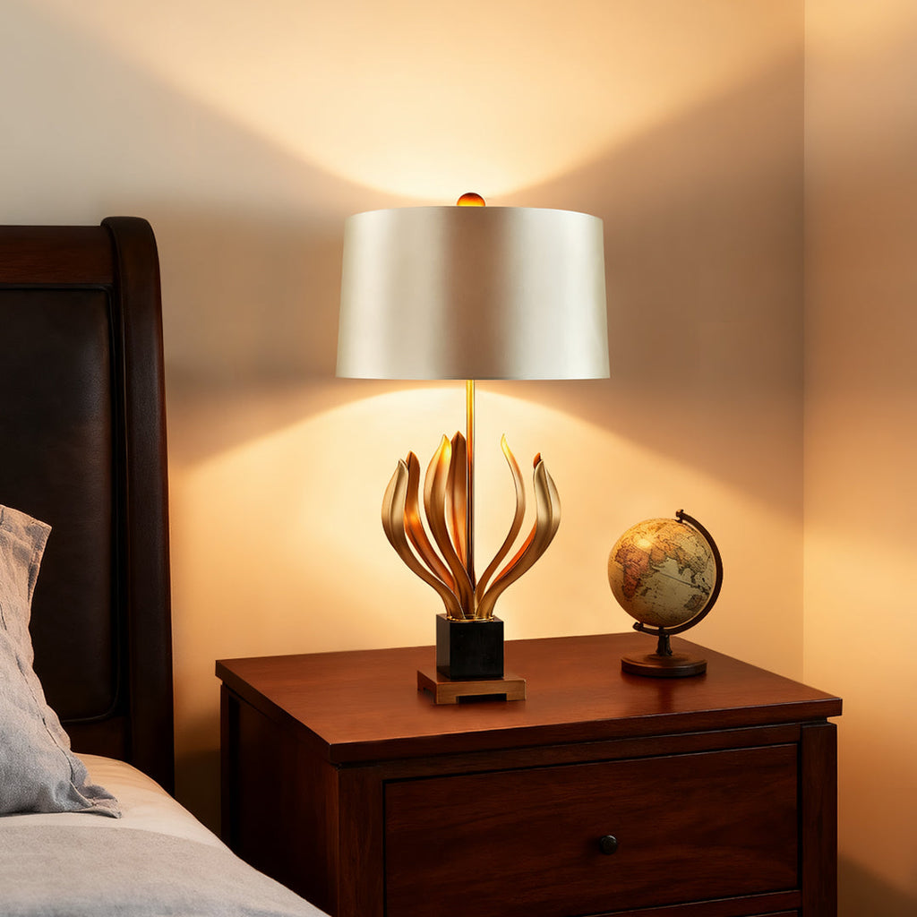 WINTHORPE RUSTIC METAL SHADE LAMP