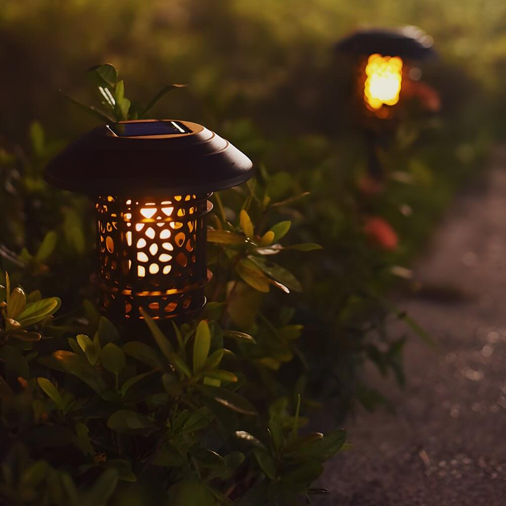RAVENSCROFT FLAME-INSPIRED SOLAR PATHLIGHT, 22.4-INCH TOWER