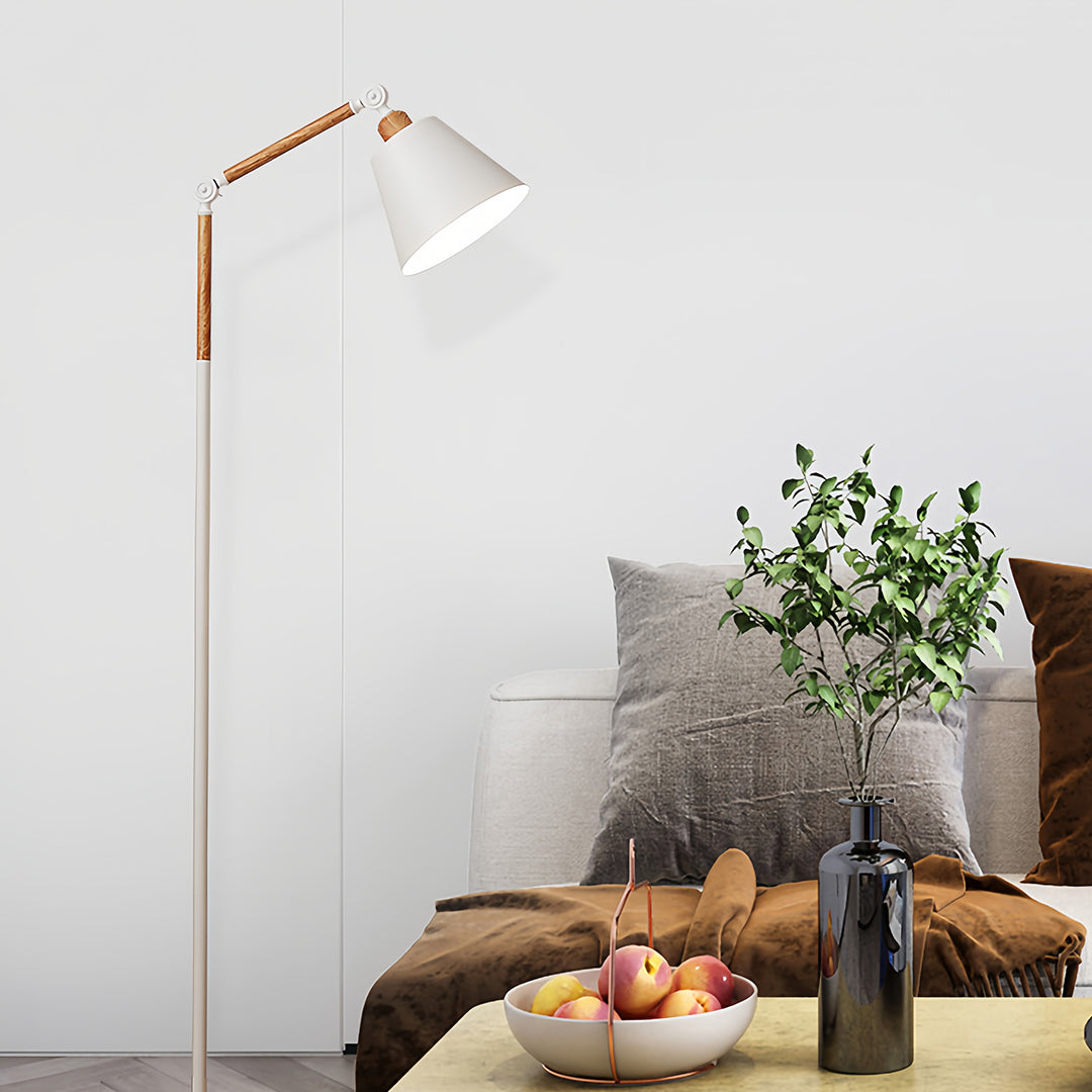RAVENHALL METALLIC ADJUSTABLE LAMP POST