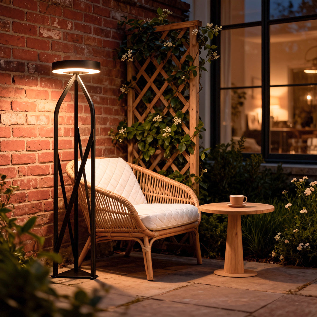 WINDSOR GLOW OUTDOOR LED LANTERN, VINTAGE-INSPIRED LANDSCAPE LIGHTING