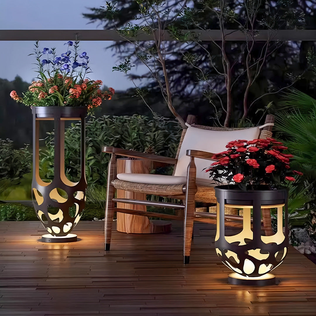 WINTHORPE ILLUMINATED GARDEN CONTAINER WITH WEATHERPROOF LIGHTING