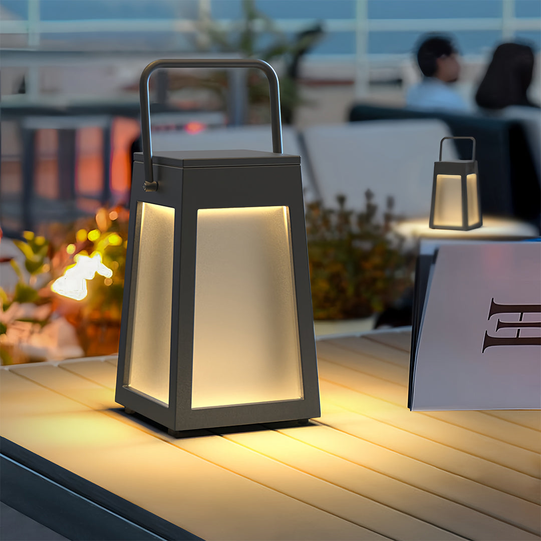RAVENWOOD NIGHTFALL CAMPING LANTERN - IPX7 WATERPROOF ILLUMINATION