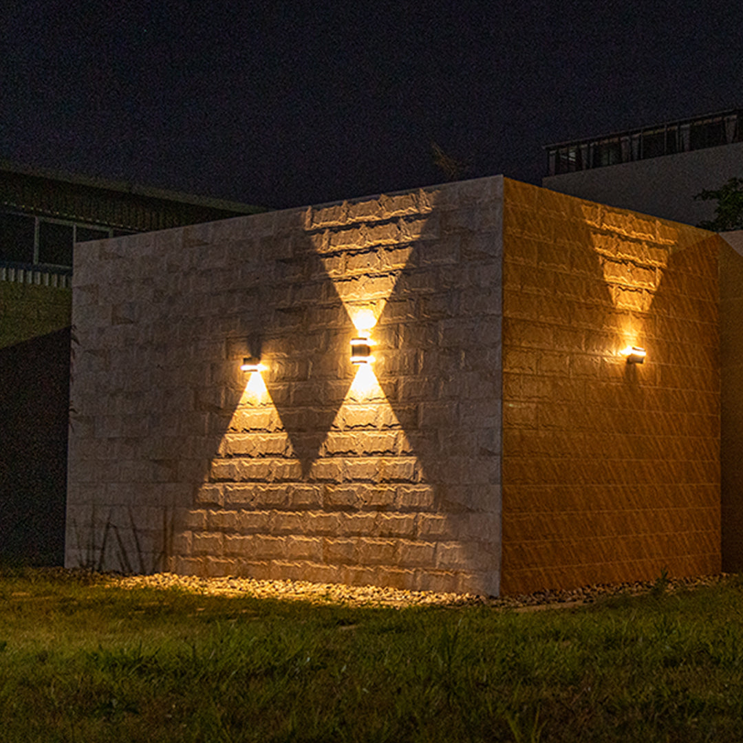 WINTHORPE CAST ALUMINUM OUTDOOR WALL LANTERN - MODERN INDUSTRIAL DESIGN WITH IP65 RATING FOR FACADES