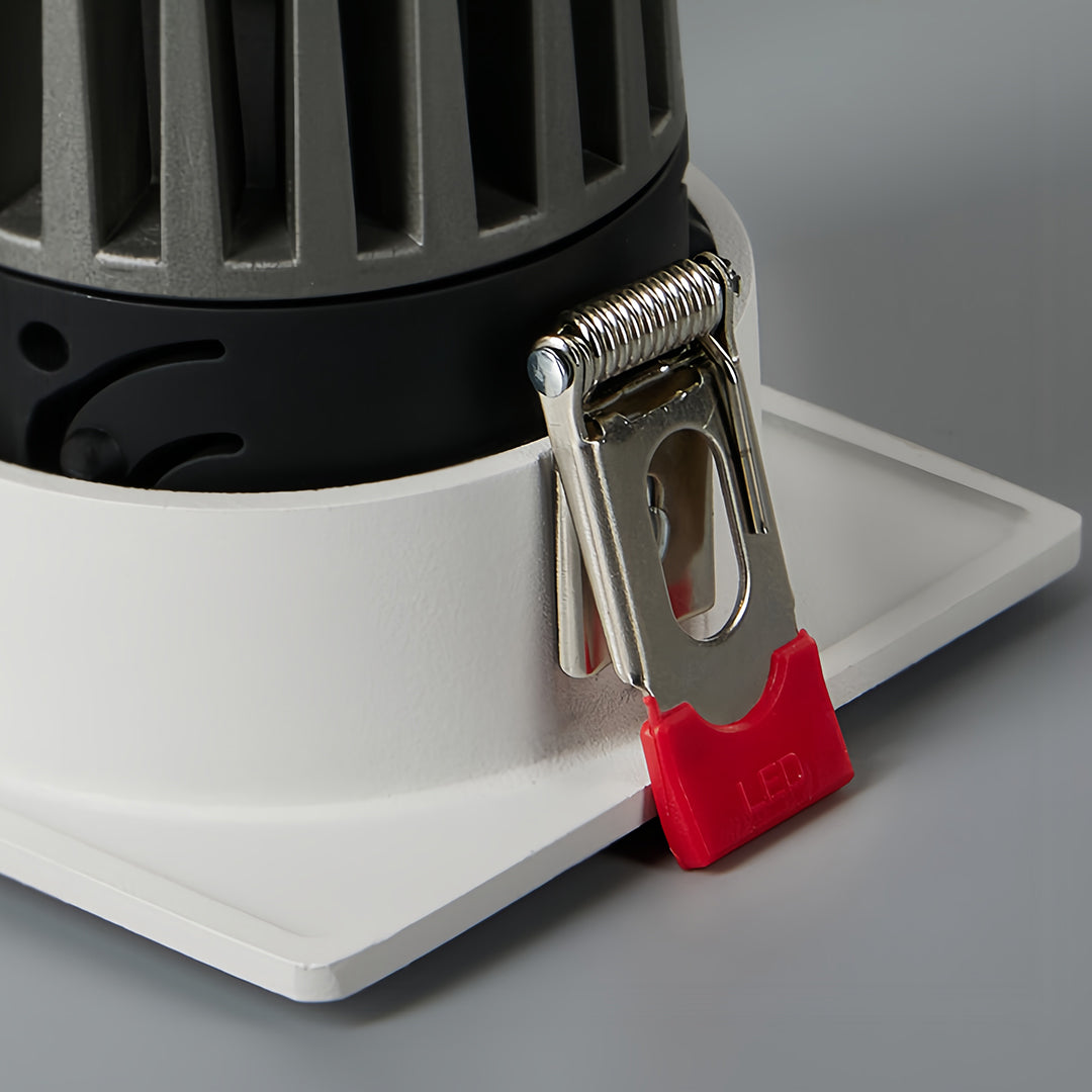WINTHORPE SQUARE RECESSED CEILING ILLUMINATOR