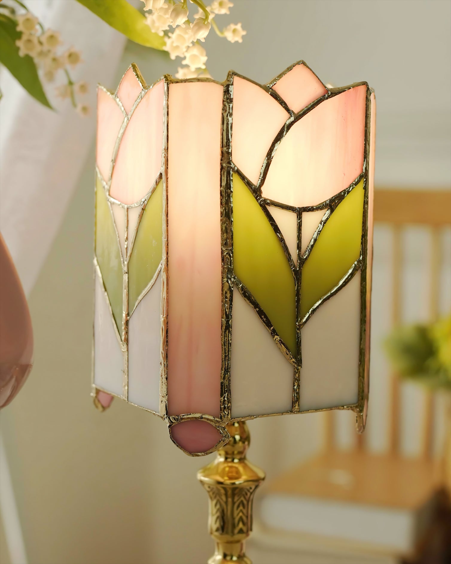 CHARLESTON BLOOMING GLASS TABLE LANTERN