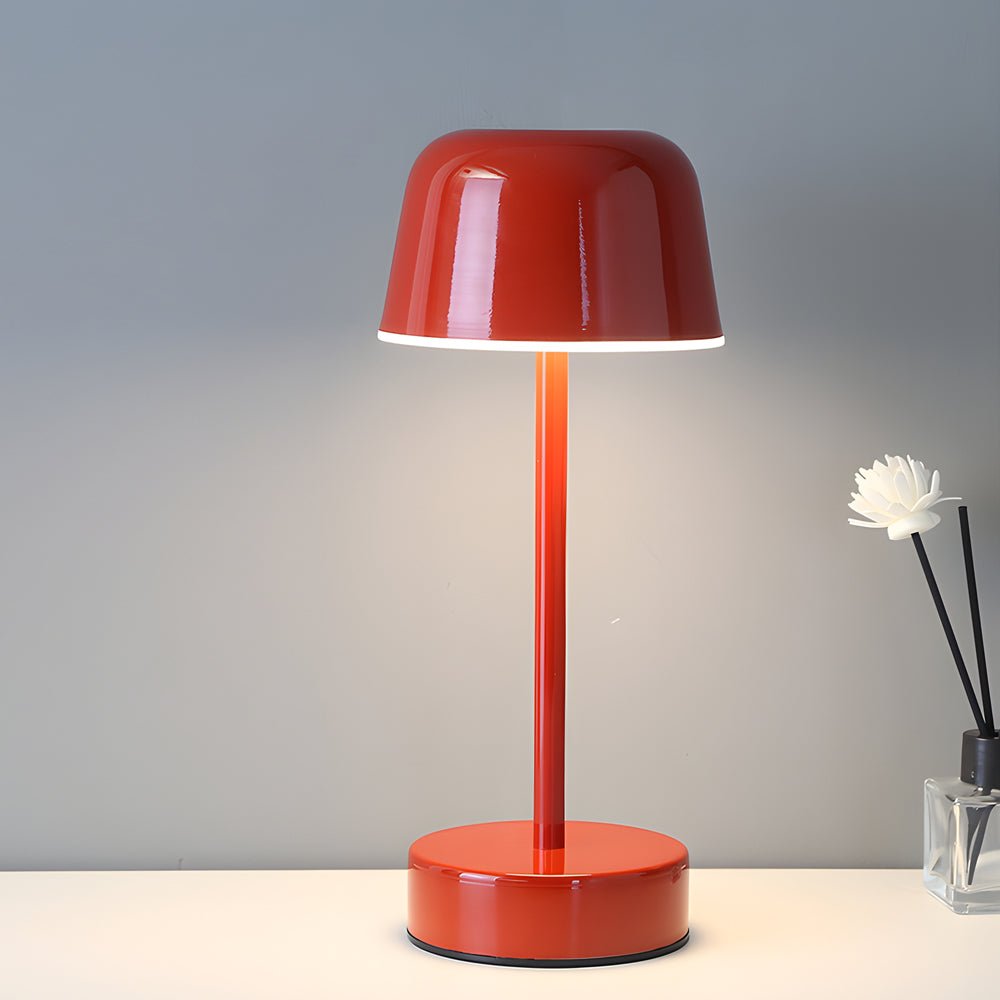 WINTHROP HAT-SHAPED METAL LAMP WITH ADJUSTABLE FINISH