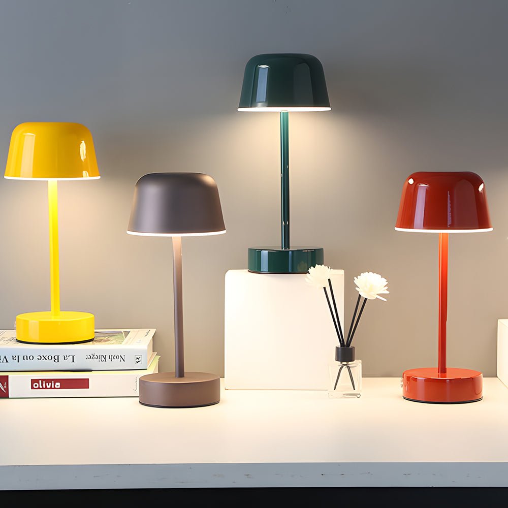 WINTHROP HAT-SHAPED METAL LAMP WITH ADJUSTABLE FINISH
