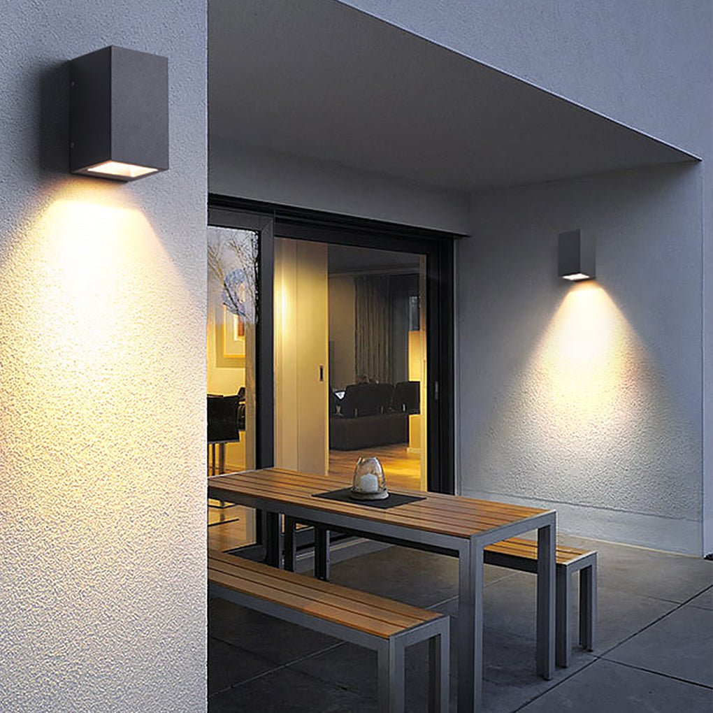 RAVENSCROFT DUAL-ILLUMINATION AQUATIC WALL LANTERN FOR EXTERIOR GARDEN