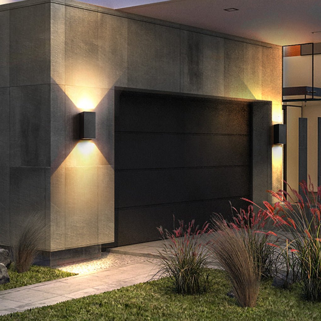 RAVENSCROFT DUAL-ILLUMINATION AQUATIC WALL LANTERN FOR EXTERIOR GARDEN