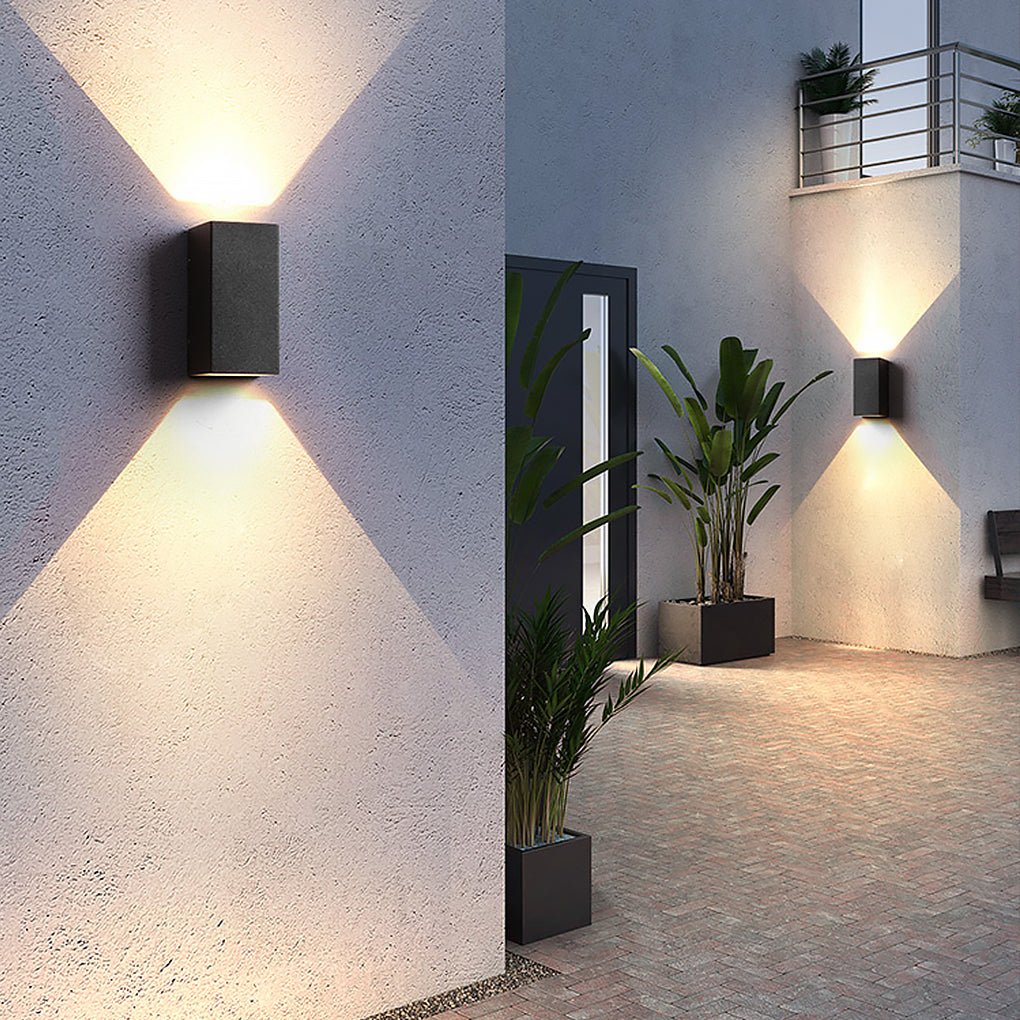 RAVENSCROFT DUAL-ILLUMINATION AQUATIC WALL LANTERN FOR EXTERIOR GARDEN