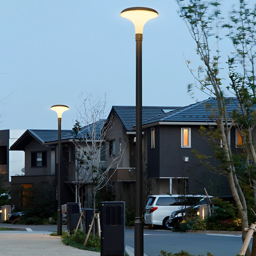 RAVENSDALE SOLAR ILLUMINATION POST LANTERN WITH WEATHERPROOF DESIGN
