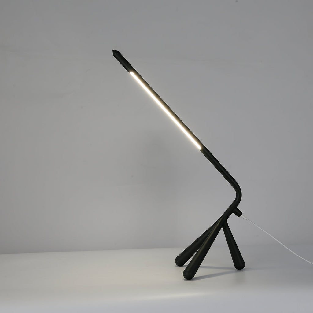 THISTLEWOOD TRIPOD LED LAMP WITH ROTATABLE SHADE