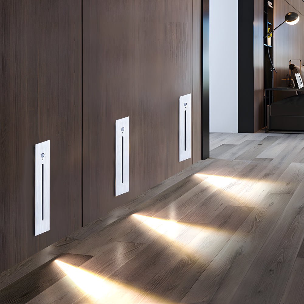 RAVENSDALE INTEGRATED LED STEP LIGHTING WITH VERTICAL MOTION DETECTION FOR INDOOR AND OUTDOOR USE