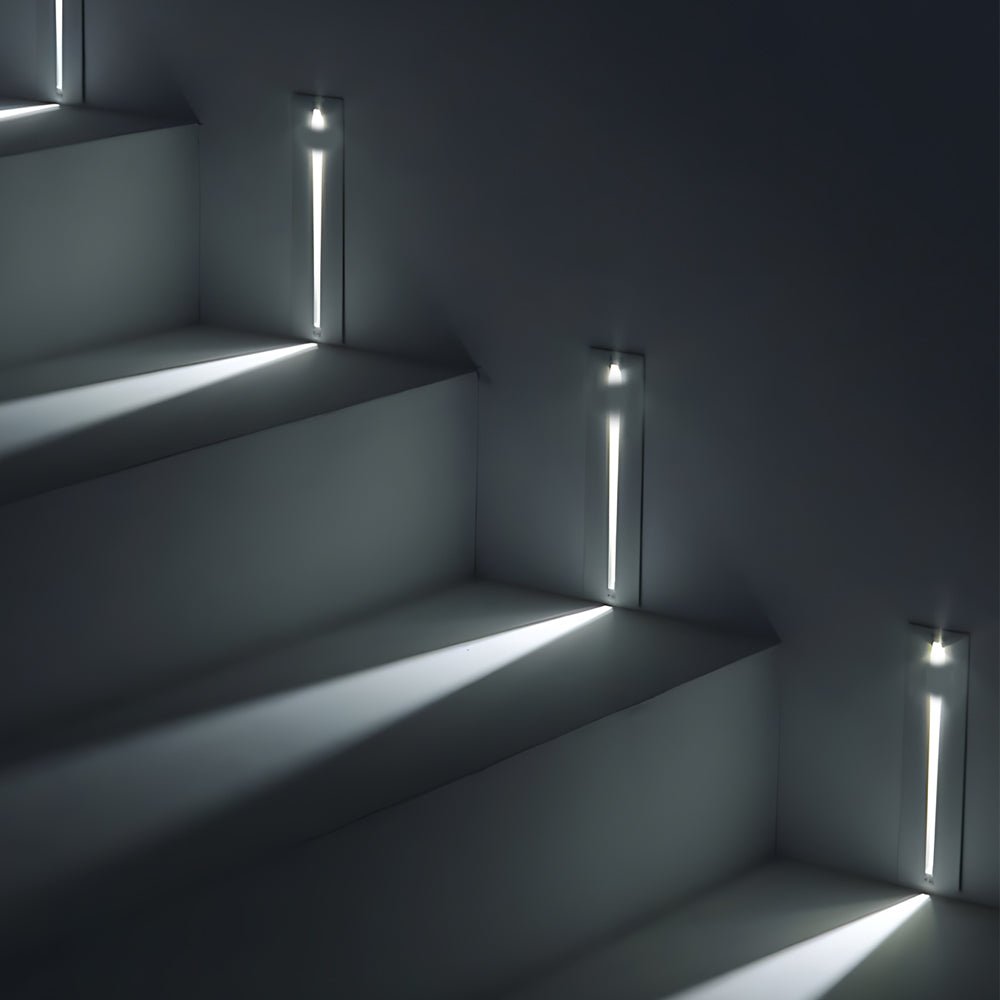 RAVENSDALE INTEGRATED LED STEP LIGHTING WITH VERTICAL MOTION DETECTION FOR INDOOR AND OUTDOOR USE