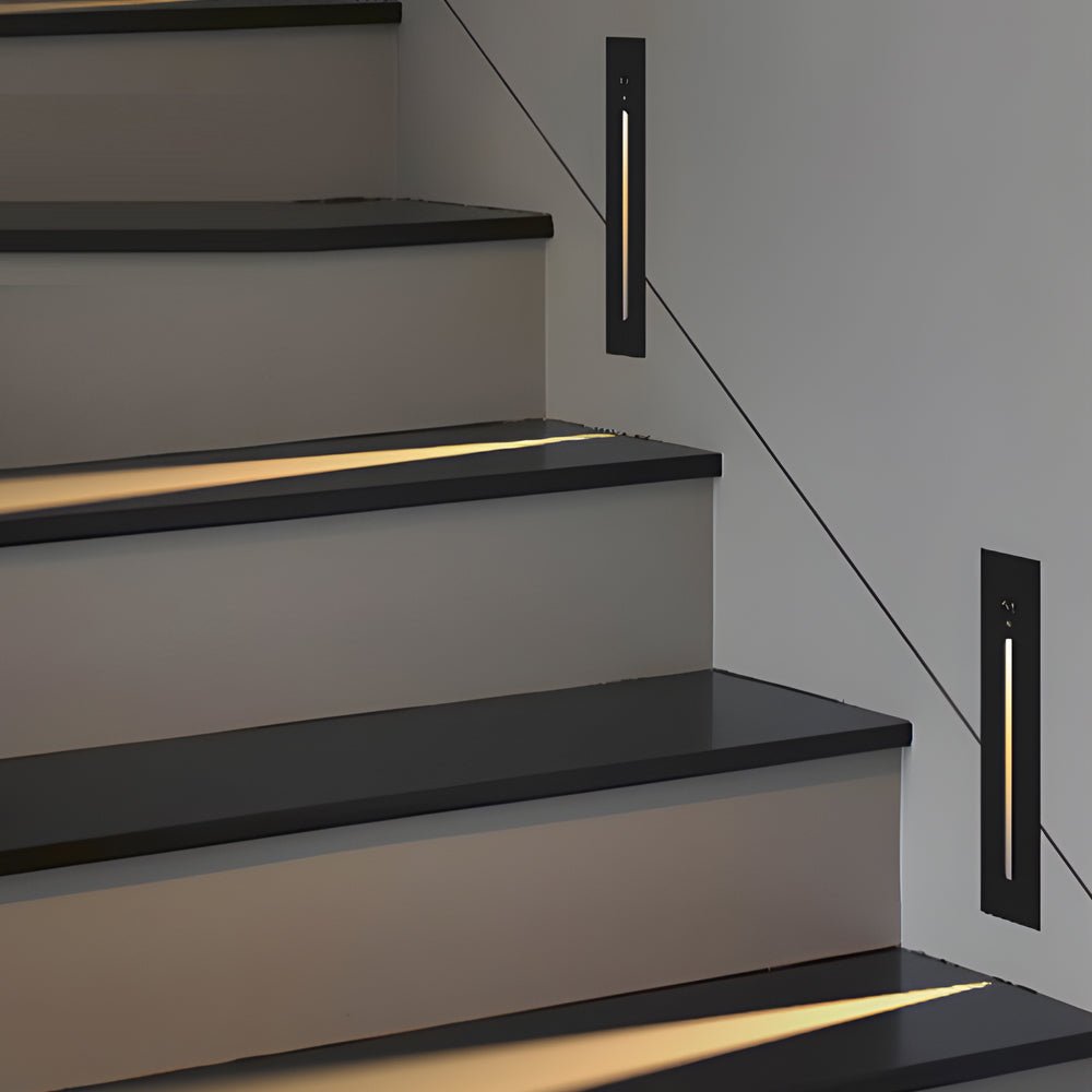 RAVENSDALE INTEGRATED LED STEP LIGHTING WITH VERTICAL MOTION DETECTION FOR INDOOR AND OUTDOOR USE