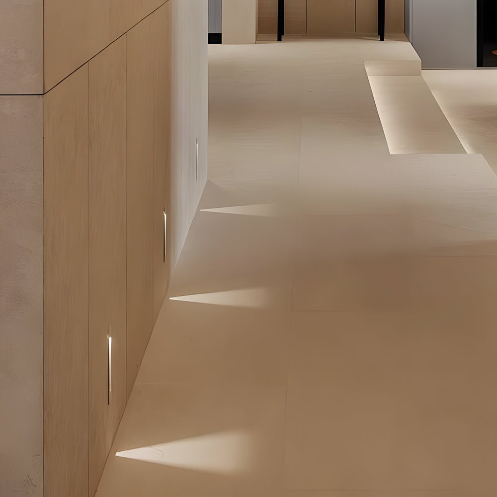 RAVENSDALE INTEGRATED LED STEP LIGHTING WITH VERTICAL MOTION DETECTION FOR INDOOR AND OUTDOOR USE