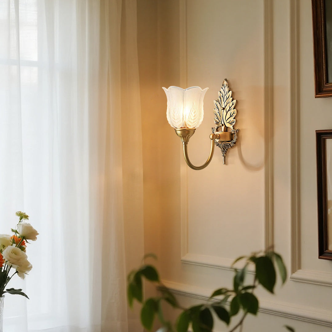 WINDSOR BLOOM BRASS BUD WALL SCONCE