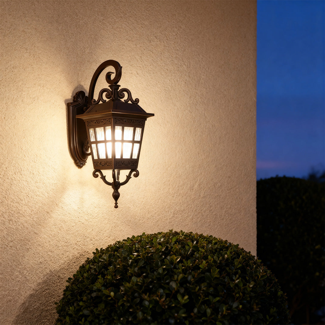 WINDSOR GARDEN SHIELD WALL SCONCE