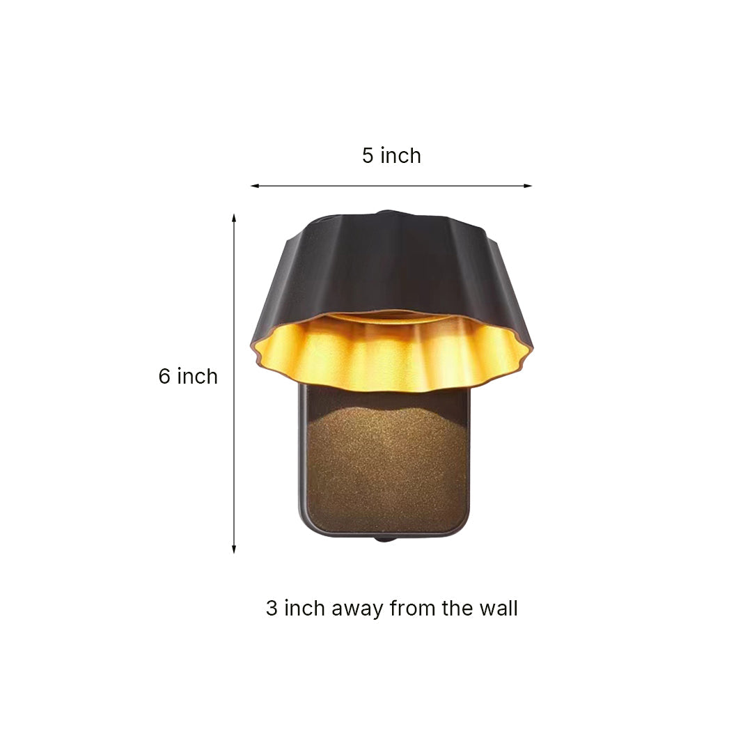 WINDSOR HEIGHTS ADJUSTABLE OUTDOOR WALL LANTERN