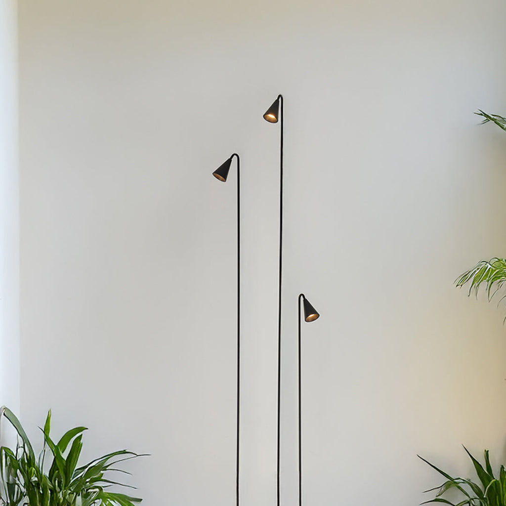BRAMBLETON METAL GARDEN PATH LIGHTS WITH WEATHER-RESISTANT LED ILLUMINATION