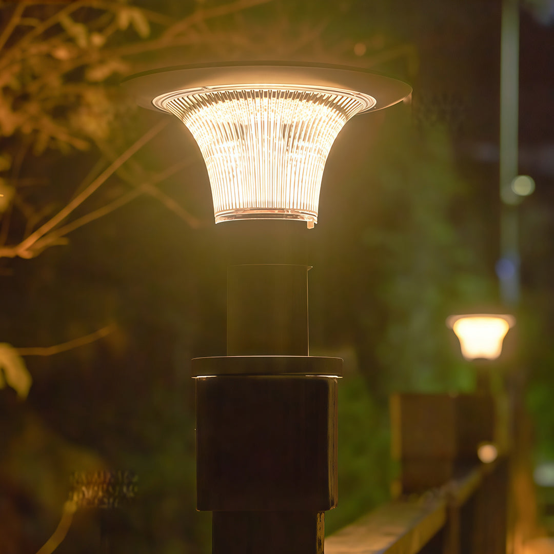 THORNBURY SOLAR FENCE POST LANTERN