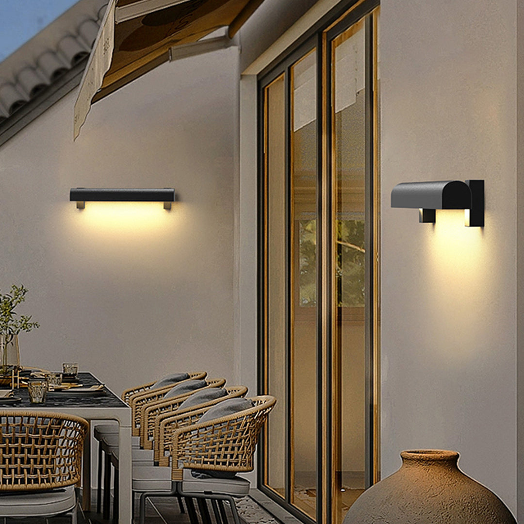HEATHCLIFF RAINPROOF OUTDOOR WALL LANTERN