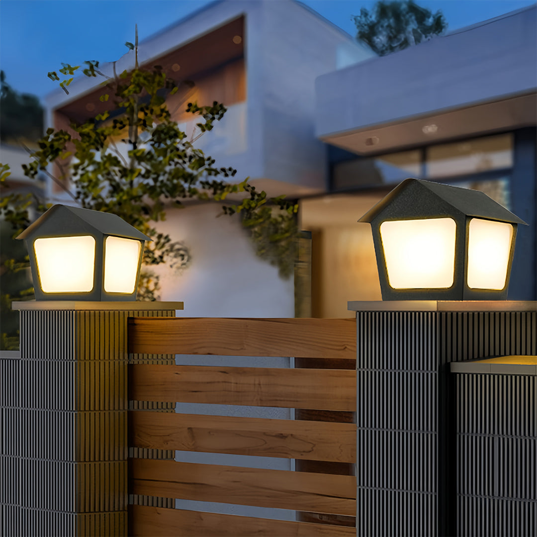 WINDSOR GARDEN POST ILLUMINATORS - ARTISANAL SCULPTED LIGHTS FOR OUTDOOR SPACES