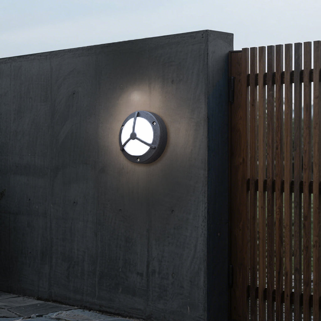 WINTHORPE RAIN-RESISTANT TRISECTED WALL LANTERN